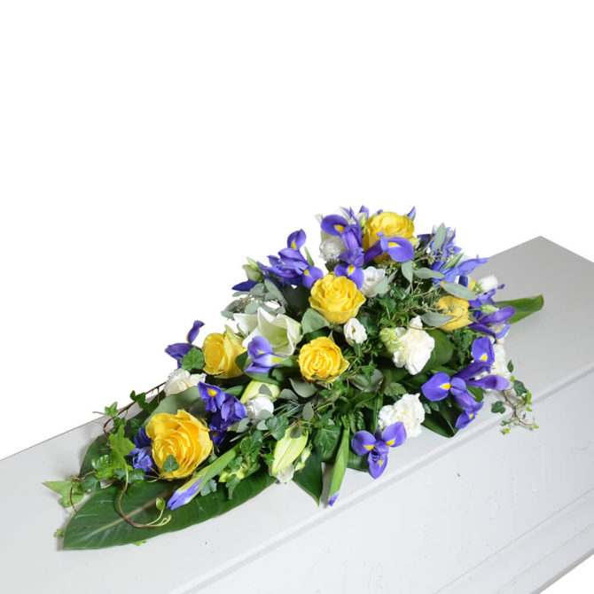 svedolia kistdekoration begravningsblommor lavendla