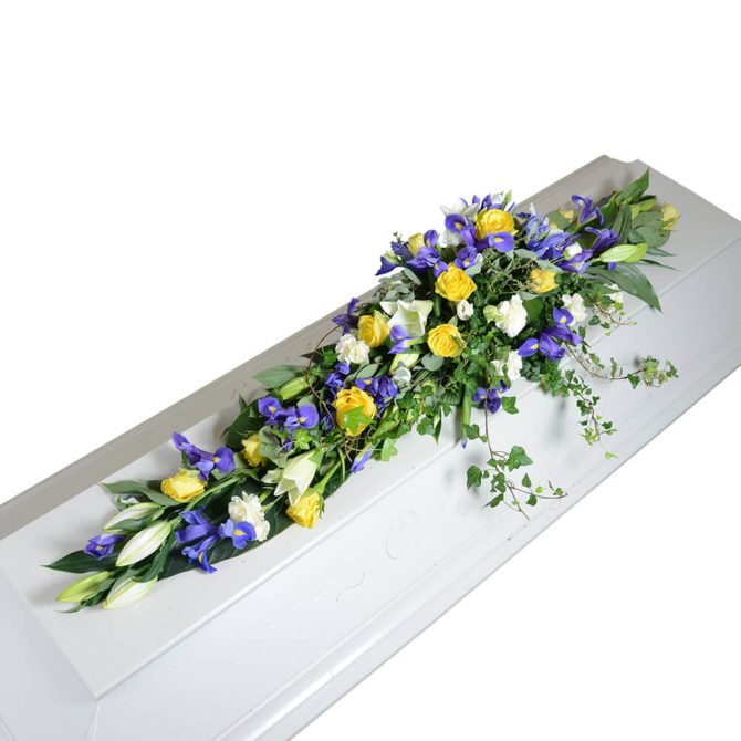 svedala kistdekorationer begravningsblommor lavendla